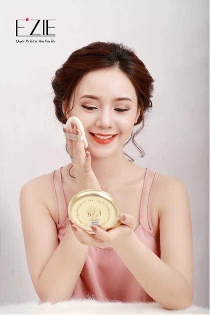 Phấn Lụa Ezie Tinh Chất Vàng siêu mịn 23 g ( có tone 13 và tone 21 )