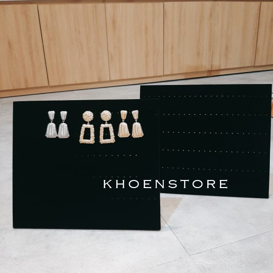 BẢNG TREO BÔNG TAI - 60 LỖ - MÀU ĐEN NHUNG