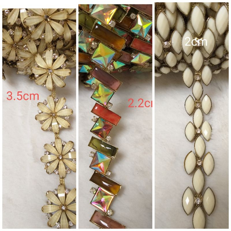 Dây đá kim loại trang trí .