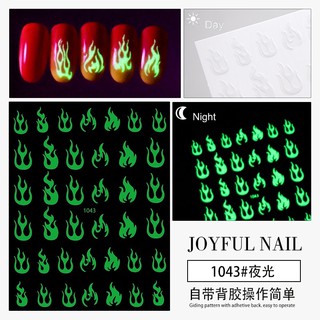 sticker dán móng tay dạ quang mẫu mới