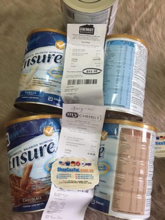 Ensure Úc 850g có 2 vị lựa chọn: Vị Vanilla và Chocolate ạ!