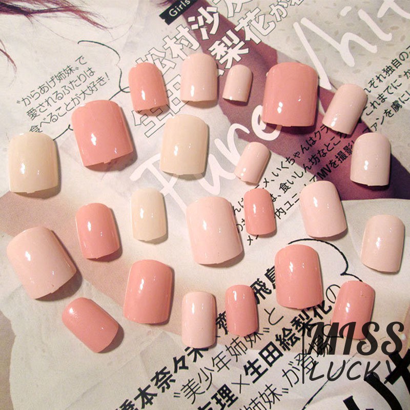 Bộ móng tay giả thời trang cho nữ