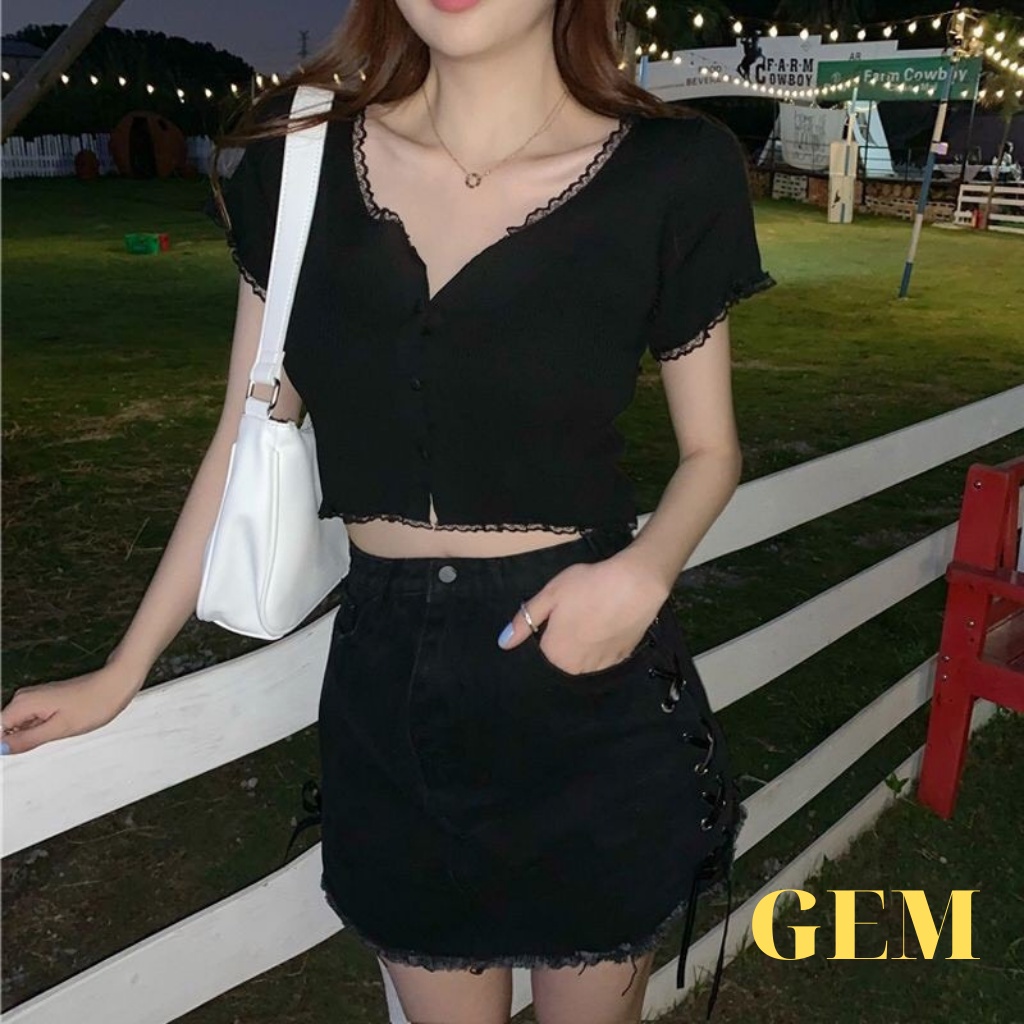 Áo croptop kiểu tay ngắn phối ren , croptop nữ cổ vuông sexy