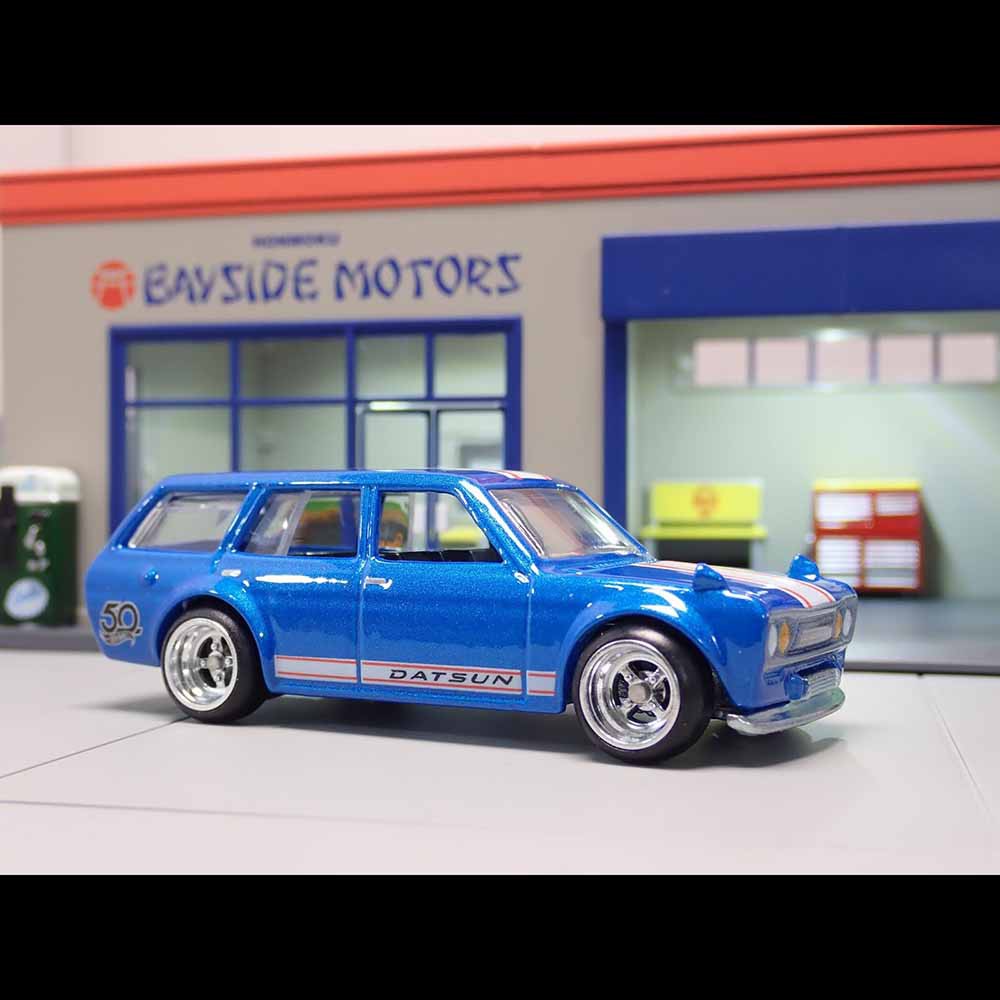 Xe mô hình Hot Wheels ’71 Datsun Bluebird 510 Wagon 50th Anniversary