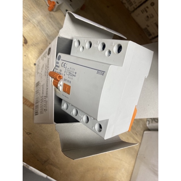Cầu dao chống rò RCCB 4P 25A/30mA_ DCGE425/030