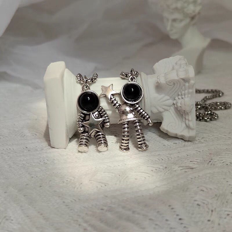 Dây Chuyền Mặt Hình Phi Hành Gia Sáng Tạo Cho Nam Nữ  Cặp Đôi