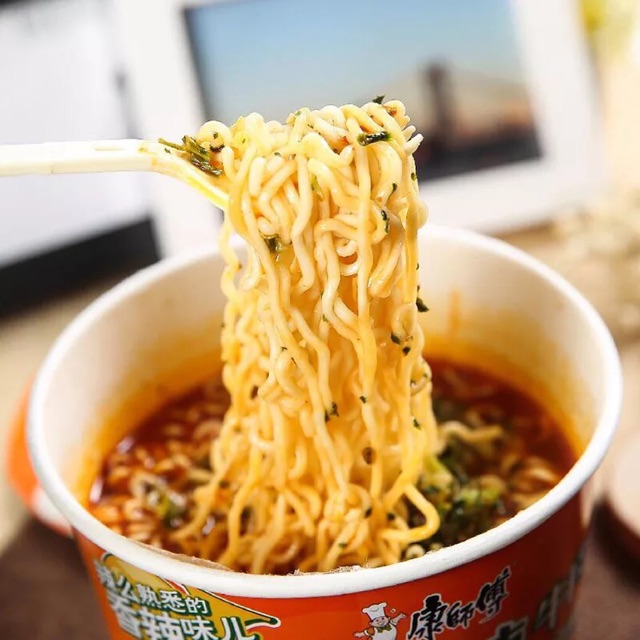 4 CỐC MỲ TÔM MIX ĐỦ VỊ (119gr)