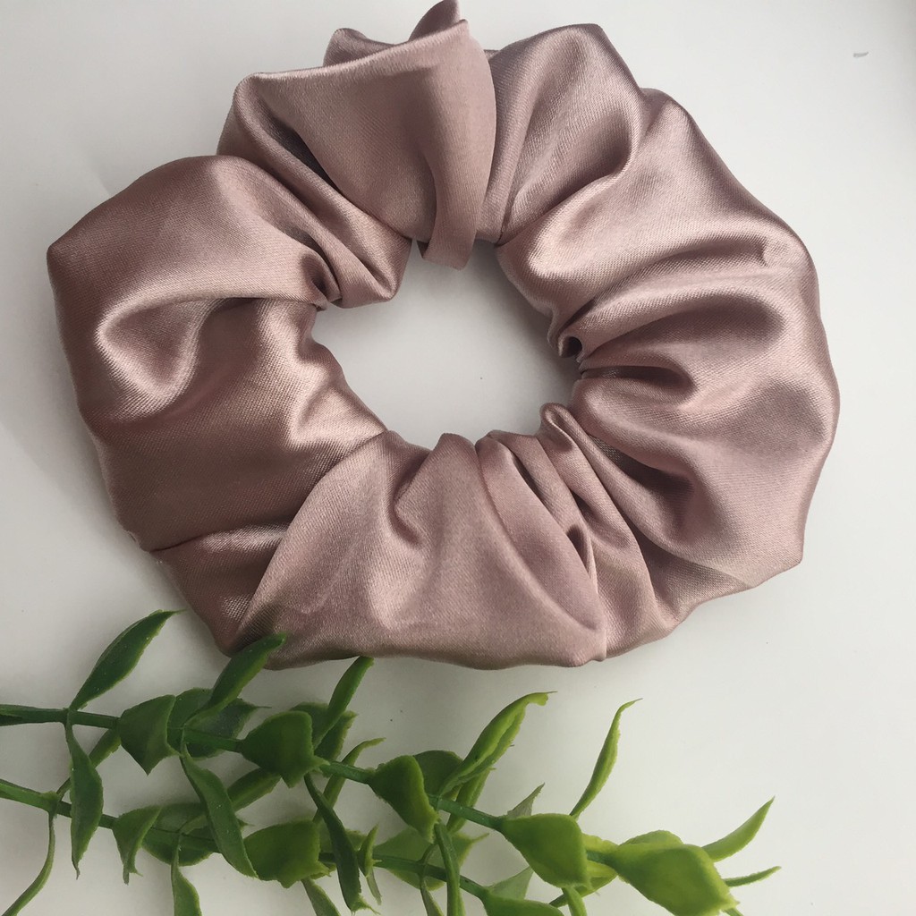 [Mã FAGOGO giảm 12% đơn 99K] Cột tóc vải scrunchies buộc tóc vải trơn bóng loại đẹp hot trend SABI SHOP | BigBuy360 - bigbuy360.vn