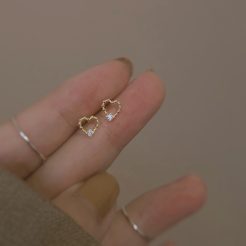 Bông Tai Mạ Bạc 925 Đính Đá Zircon Hình Trái Tim Đơn Giản Xinh Xắn Cho Nữ