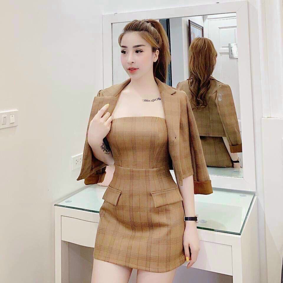 Set vest khoác caro kèm đầm ôm cup ngực giả túi trẻ trung