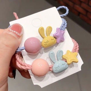 Cột tóc hình thỏ xinh xắn