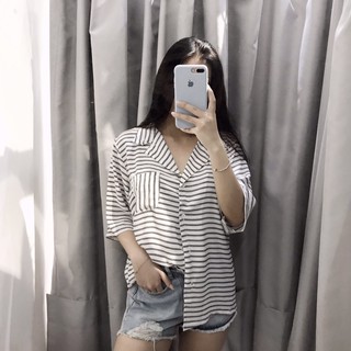 Áo sơ mi cổ vest sọc trắng đen