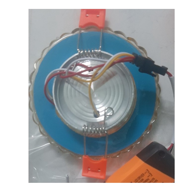 Đèn led âm trần 3 chế độ màu mẫu hoa cúc
