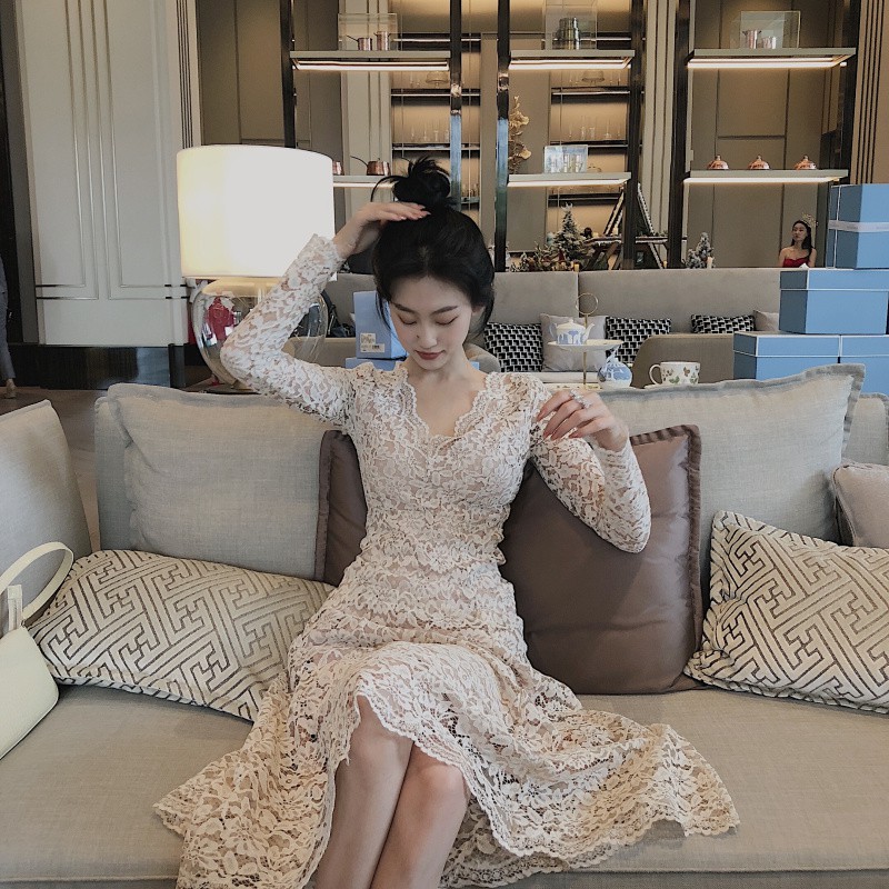 Đầm ren nữ ôm tay dài màu trắng cổ chữ V quý phái ulzzang