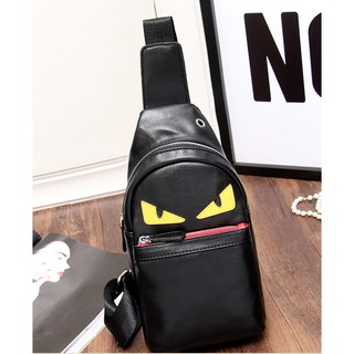 Balo/túi đeo chéo Fendi 2 mắt vàng