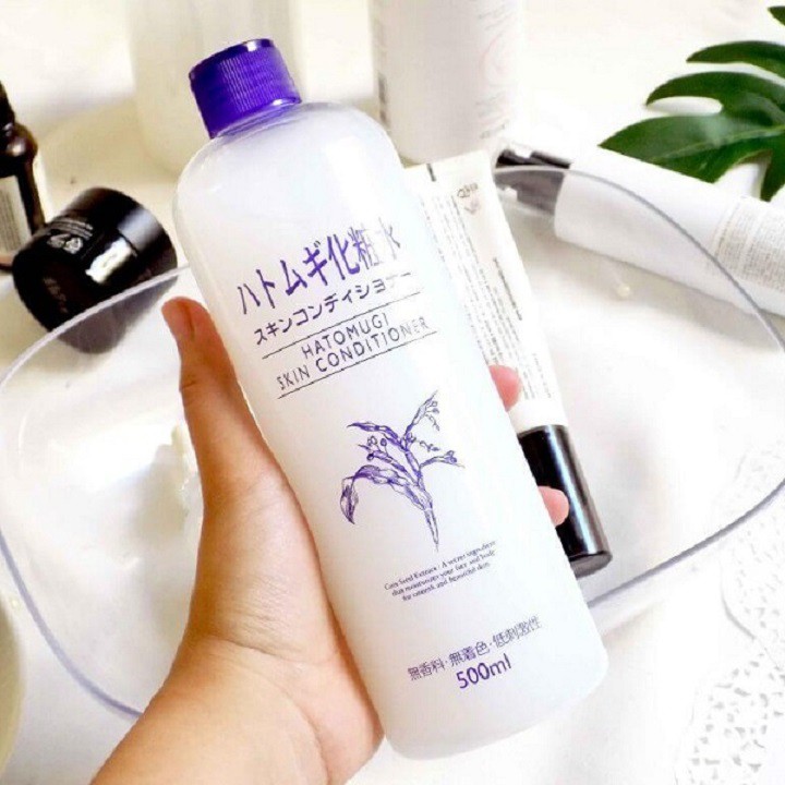 Nước cân bằng da chiết xuất từ hạt ý dĩ Naturie Skin Conditioner 500ml