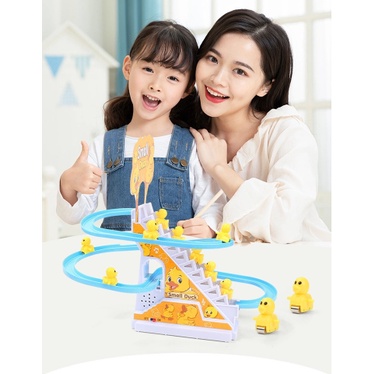 Đồ Chơi Cầu Trượt Vịt Vàng Leo Thang  Phát Nhạc Cực Vui Tai Cho Bé Yêu