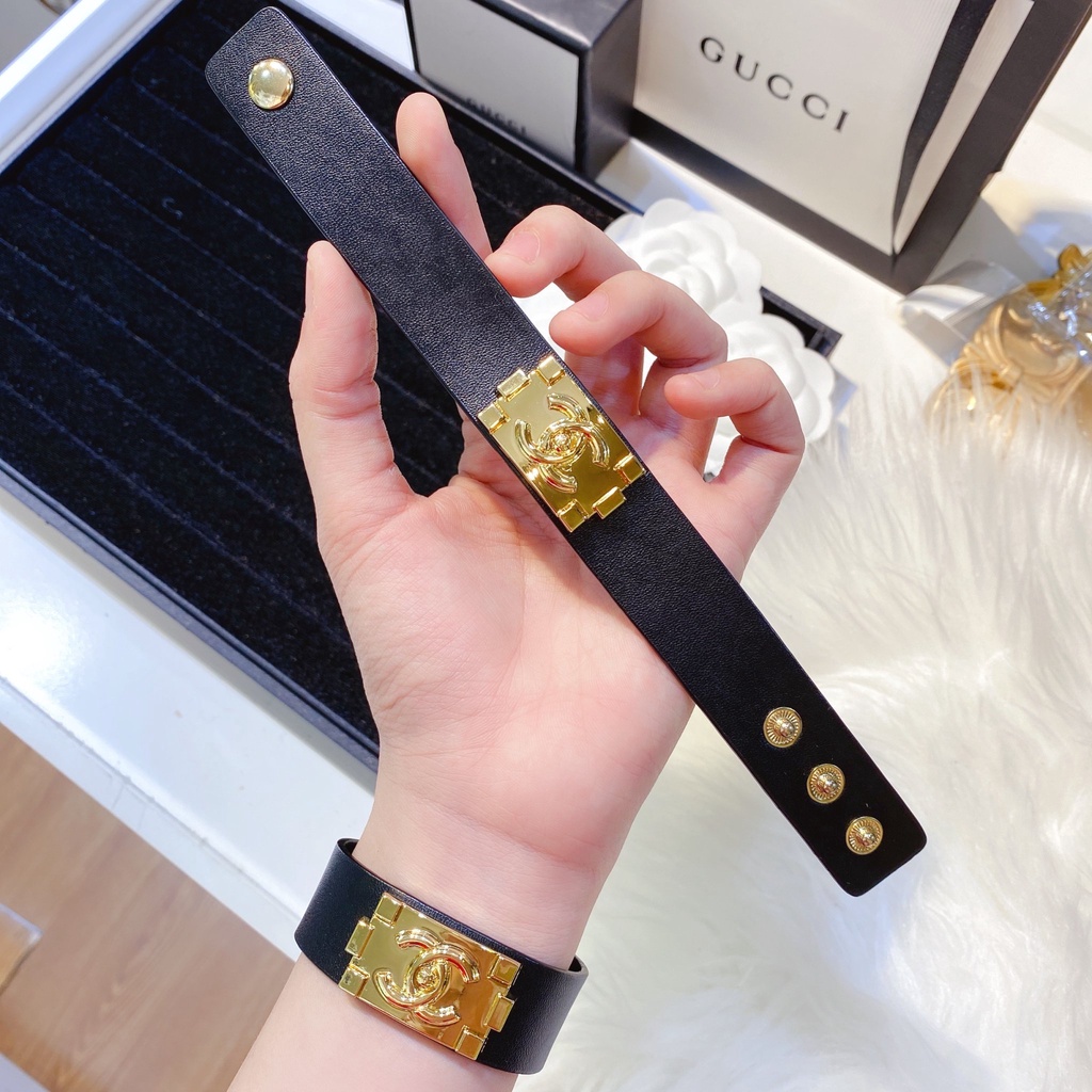 Vòng tay nữ dây da cao cấp Ròm House hoạ tiết và logo thương hiệu cao cấp - VTDBT01804