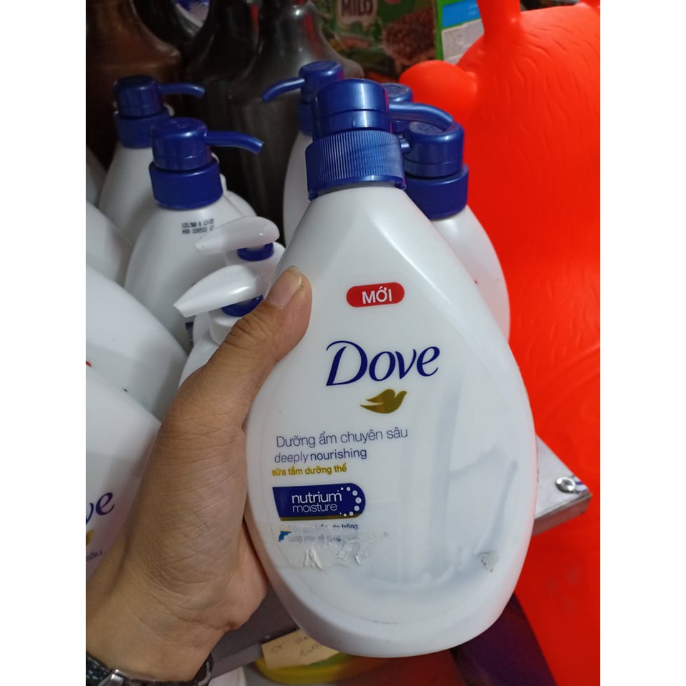 Sữa Tắm Dove Dưỡng Ẩm Chuyên Sâu 530g
