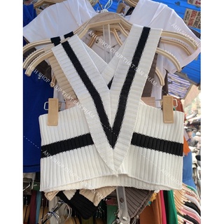Áo len chéo cổ croptop