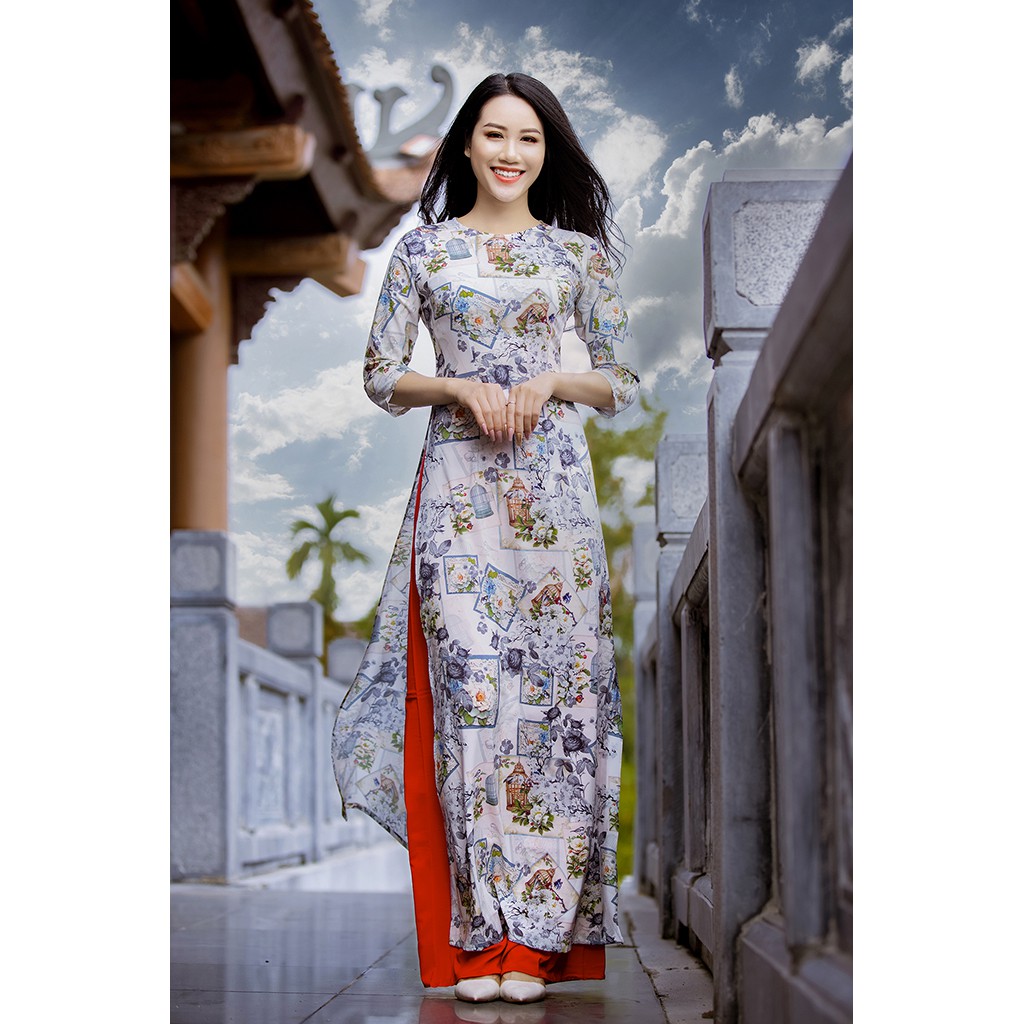 Bộ áo dài truyền thống họa tiết hoa hồng màu ghi