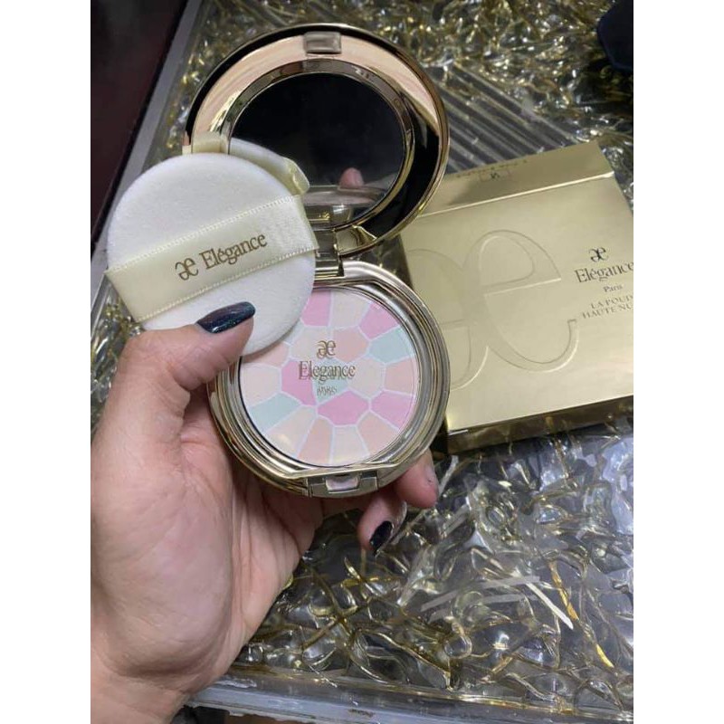 Phấn phủ Elégance La Poudre Haute Nuance vô cùng đắt đỏ