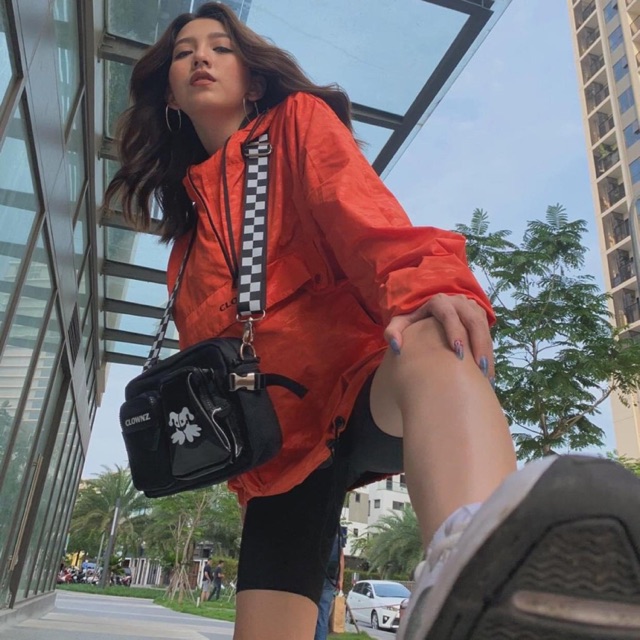 Túi đeo chéo dây caro ClownZ v4  thời trang nam nữ đi chơi đi du lịch đen- Nesly