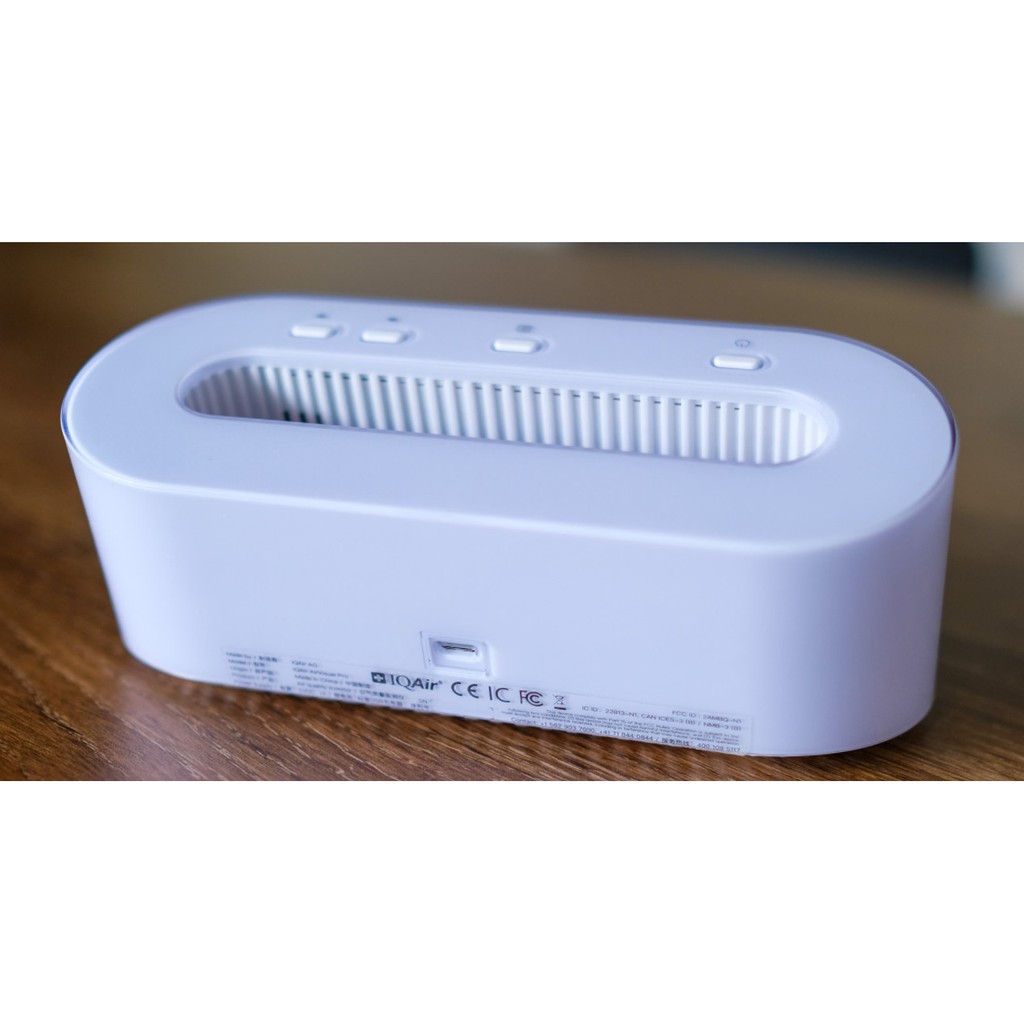 Máy đo chất lượng không khí IQAir AirVisual Pro - Thụy Sĩ