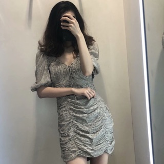 Váy Zara tuồn sịn