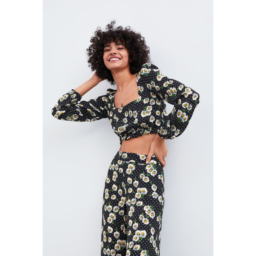Bill Đức-Áo Zara auth new tag có lót hoa cúc chấm bi croptop tay dài 2385/425