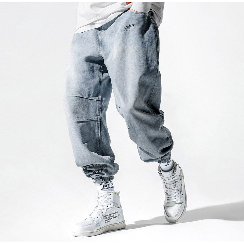 Quần jean OT dáng baggy, wash nhẹ, chất liệu cotton mỏng nhẹ mặc thoải mái | BigBuy360 - bigbuy360.vn