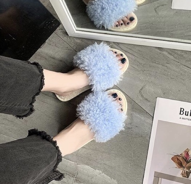 Dép bông trong nhà