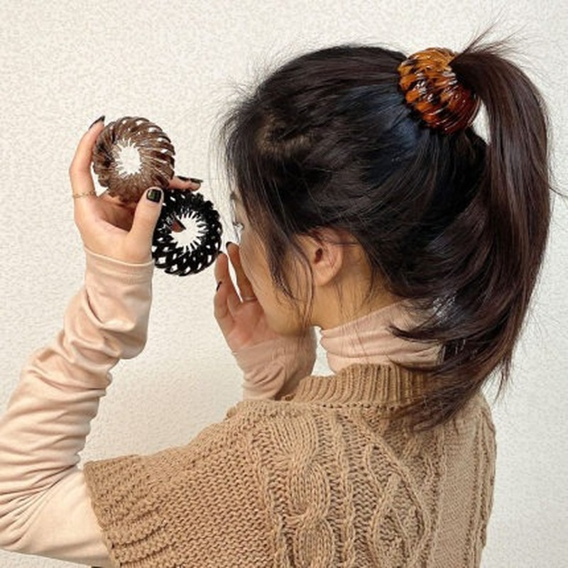 Kẹp tạo kiểu tóc đuôi ngựa phối họa tiết da báo phong cách cổ điển