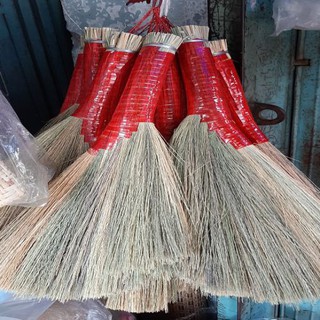 chổi quét bàn thờ