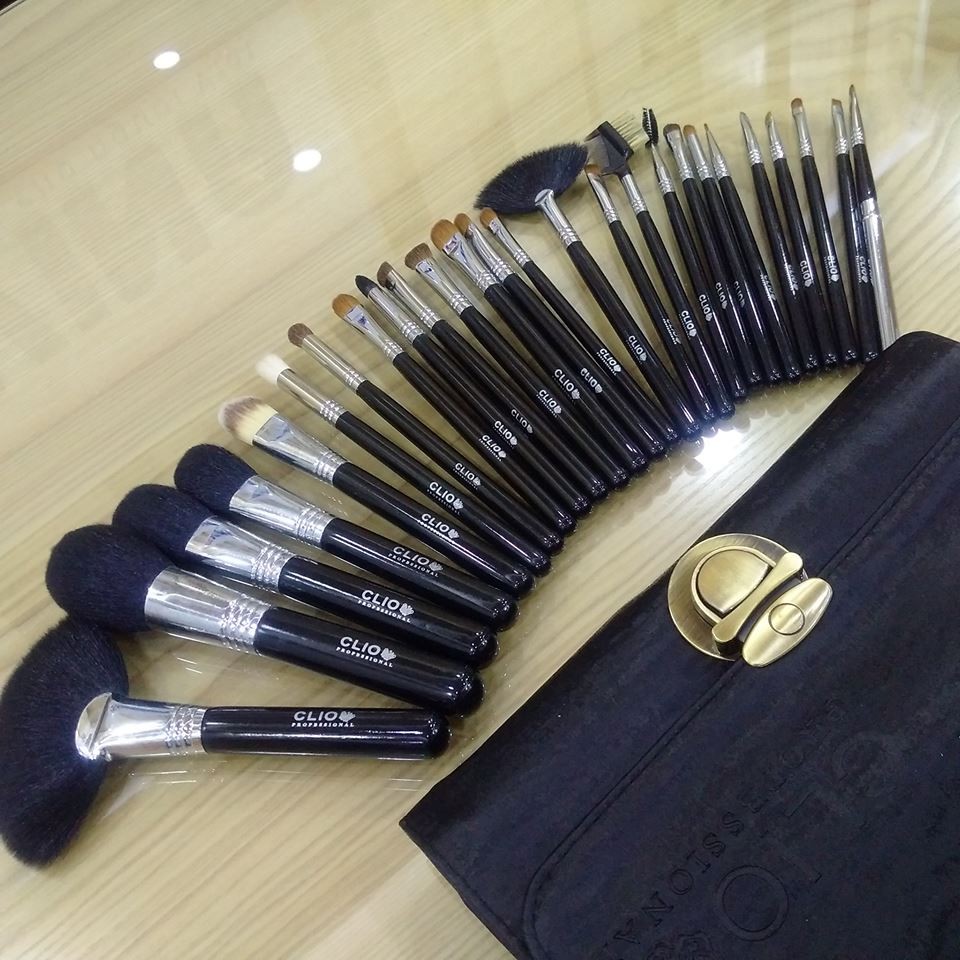 Bộ cọ trang điểm chuyên nghiệp clio 26 cây
