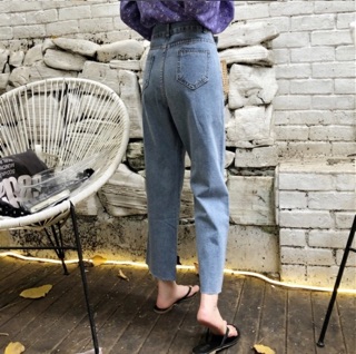 Quần jeans ống suông