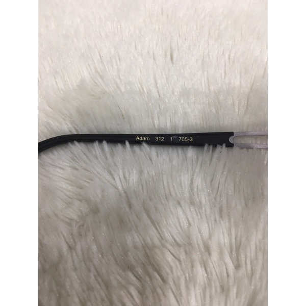 KÍNH HÀNG THÙNG ADAM MỸ XỊN