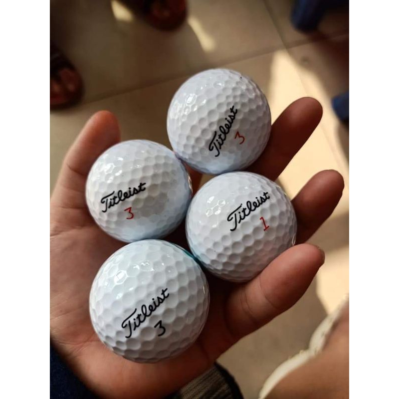 Bóng golf Titleist