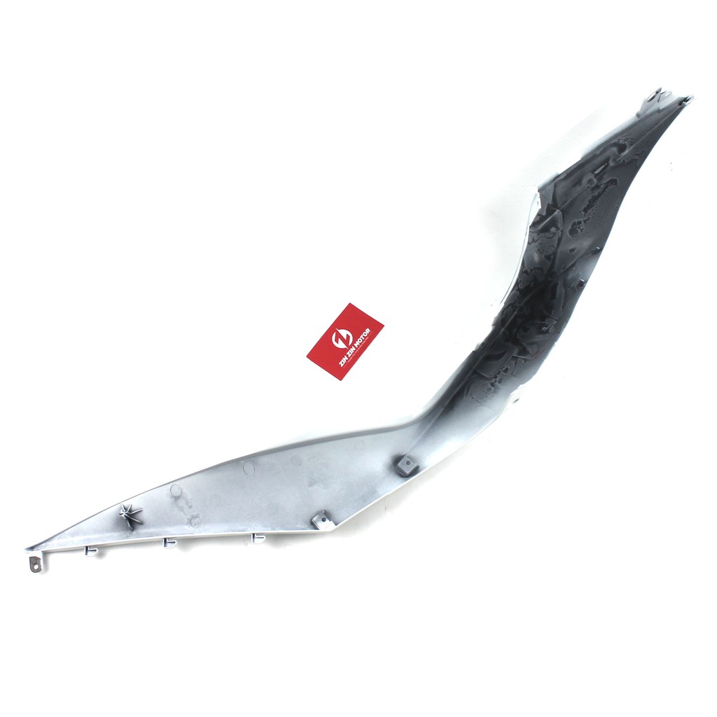 Bụng Sau Phải Trắng - GSX R150, GSX S150 - ZIN ZIN MOTOR