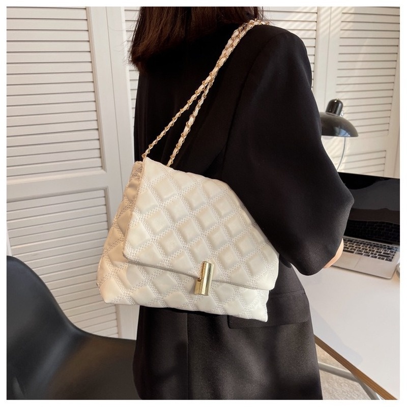 Túi Đeo Chéo Họa Tiết Kim Cương Mẫu Mới 2022 NB00306