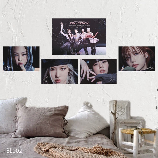 Poster BLACKPINK Kèm Chữ Ký decal dán tường - Card BLACKPINK dán tường - Sẵn keo - Trang trí phòng