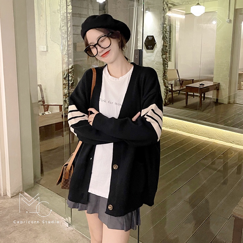 Áo khoác len Cardigan màu đen kẻ ba vạch ở tay phong cách đơn giản Hàn Quốc
