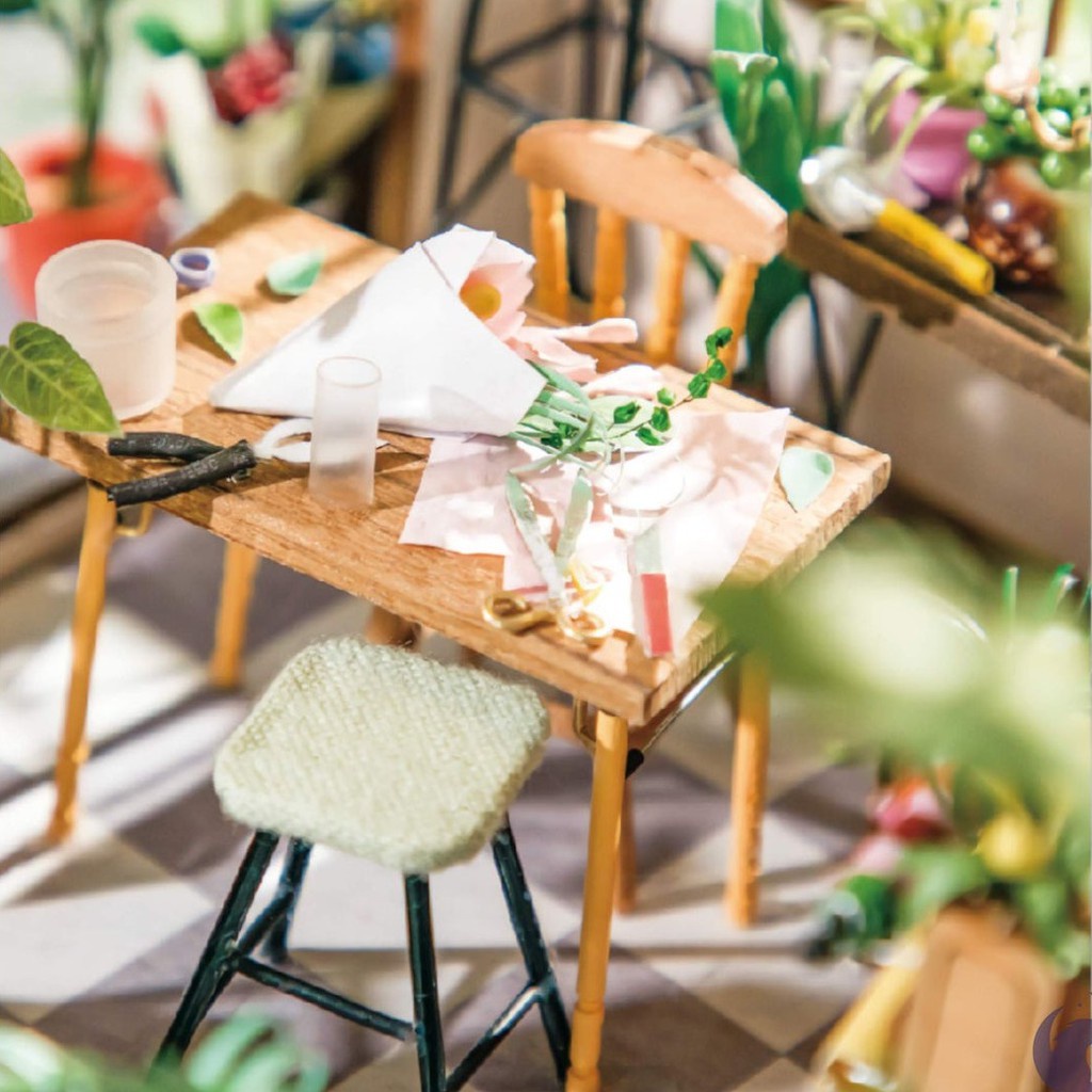 Mô Hình 3D Gỗ Nhà Tí Hon Robotime Emily's Flower Shop DG145