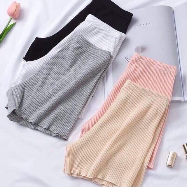 Quần đùi mặc trong váy coton, gân tăm