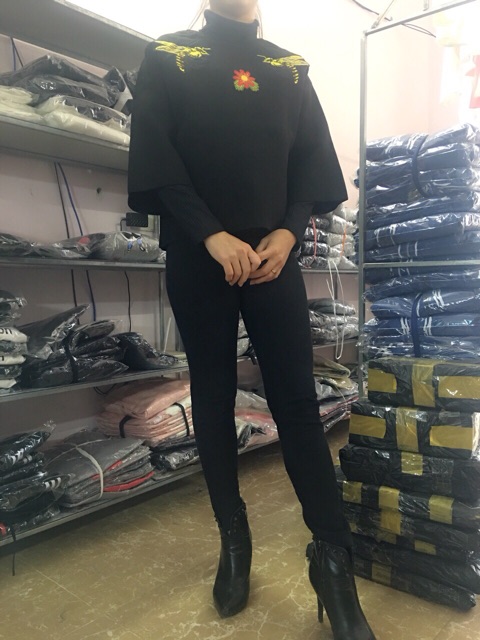 Áo len con ong | BigBuy360 - bigbuy360.vn