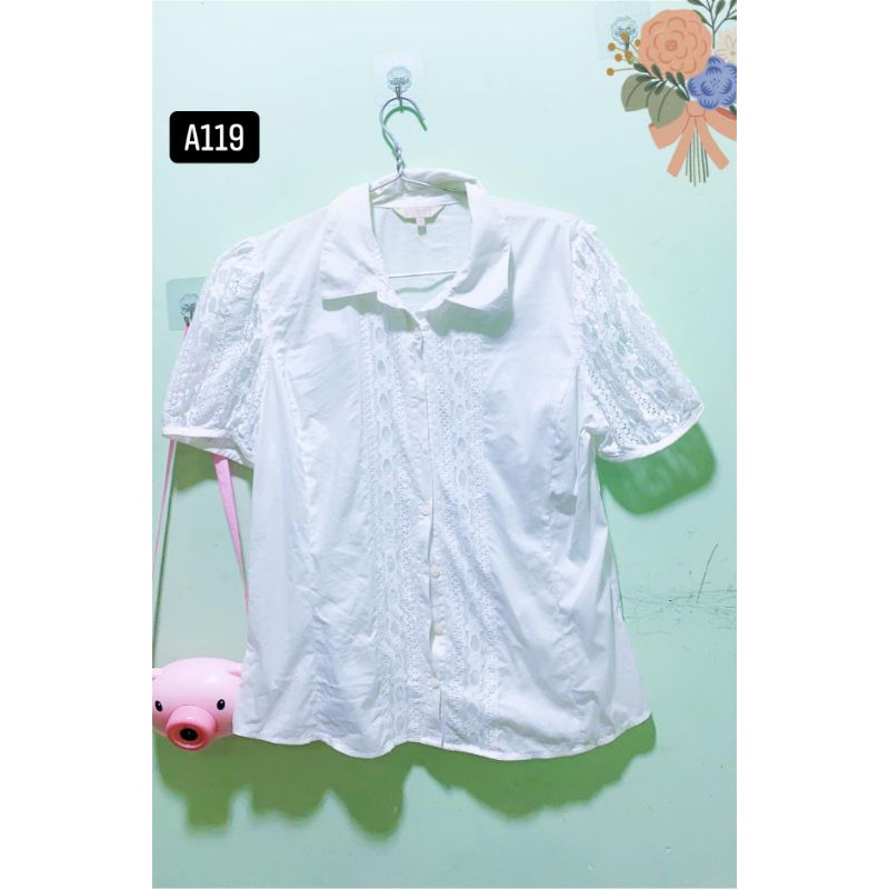 áo sơmi viền thêu họa tiết. A119