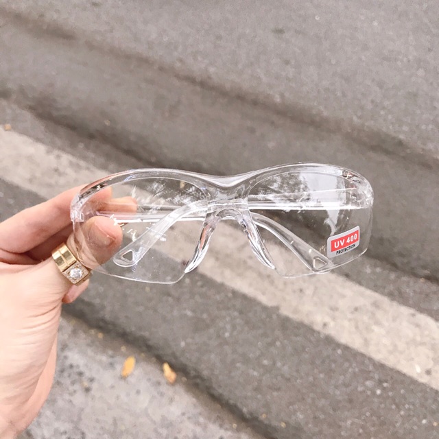 Kính Bảo hộ đi đường - Giúp bảo vệ mắt | BigBuy360 - bigbuy360.vn