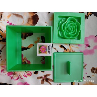 KHUÔN XÔI VUÔNG XANH 8 CM HÌNH HOA HỒNG NGỌC LAN