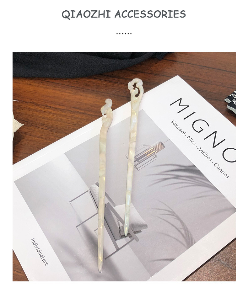 Trâm cài tóc màu trắng hóa trang nhân vật phim Sơn Hà Lệnh