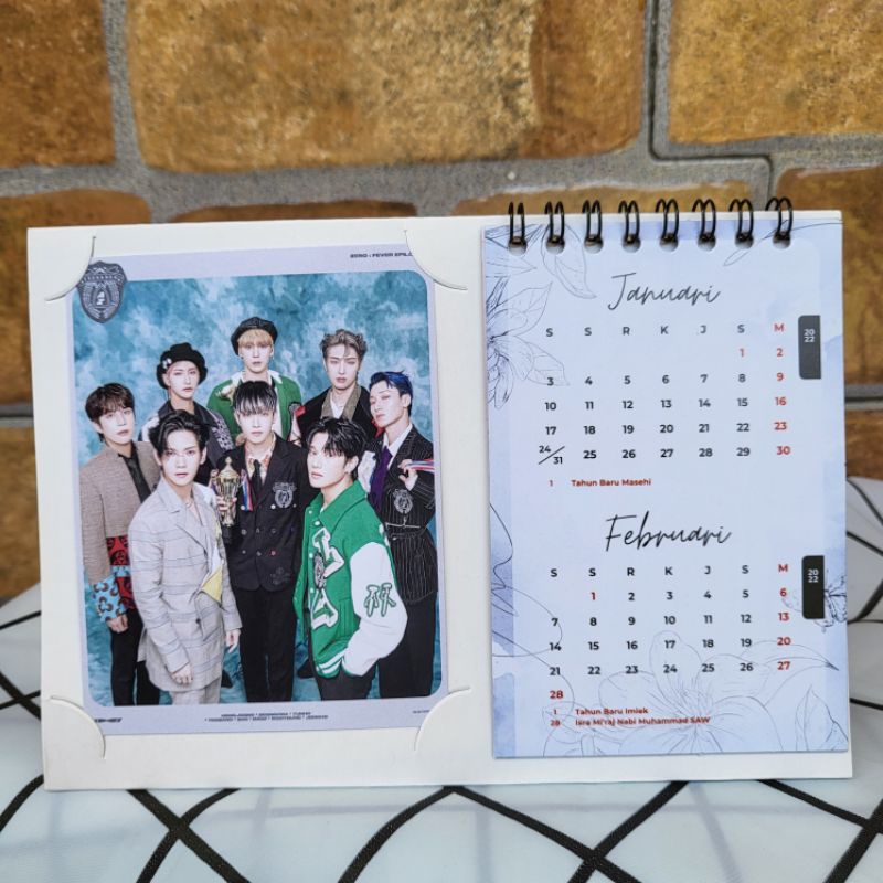 Lịch Để Bàn Ateez 2023